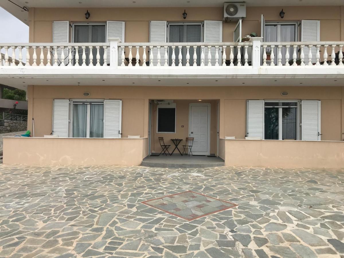 L'S Apartments Mavrovoúnion المظهر الخارجي الصورة